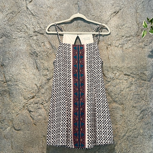 Urban Outfitters, Size M. Mini-dress, never worn. Perfect condition ! - Picture 1 of 3